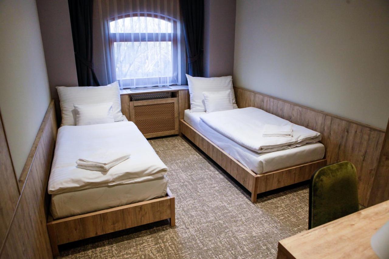 Hunor Hotel Es Etterem Vásárosnamény Eksteriør billede