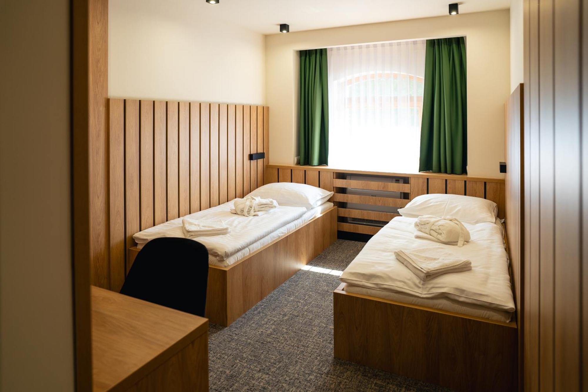 Hunor Hotel Es Etterem Vásárosnamény Værelse billede